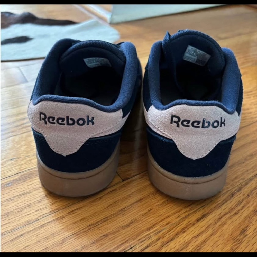 Reebok Womens Sneakers in Navy and Pink